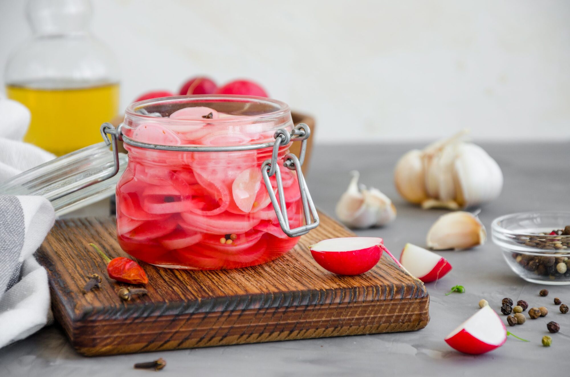 Quick Pickled Radishes