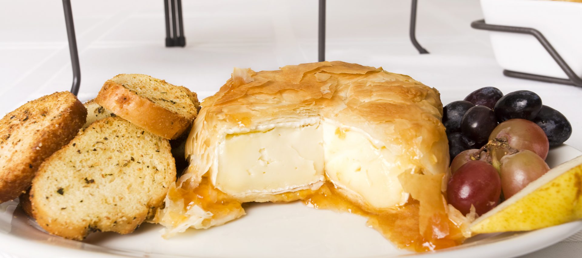 Baked Brie with Pepper Jelly